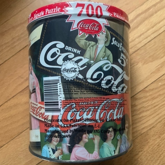 SEALED Vintage Coca Cola Victorian 700 Piece Jigsaw Puzzle in Tin Coke NEW - Picture 4 of 6